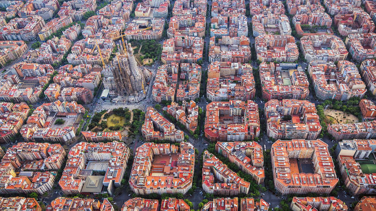 11 Reasons why study abroad in Barcelona